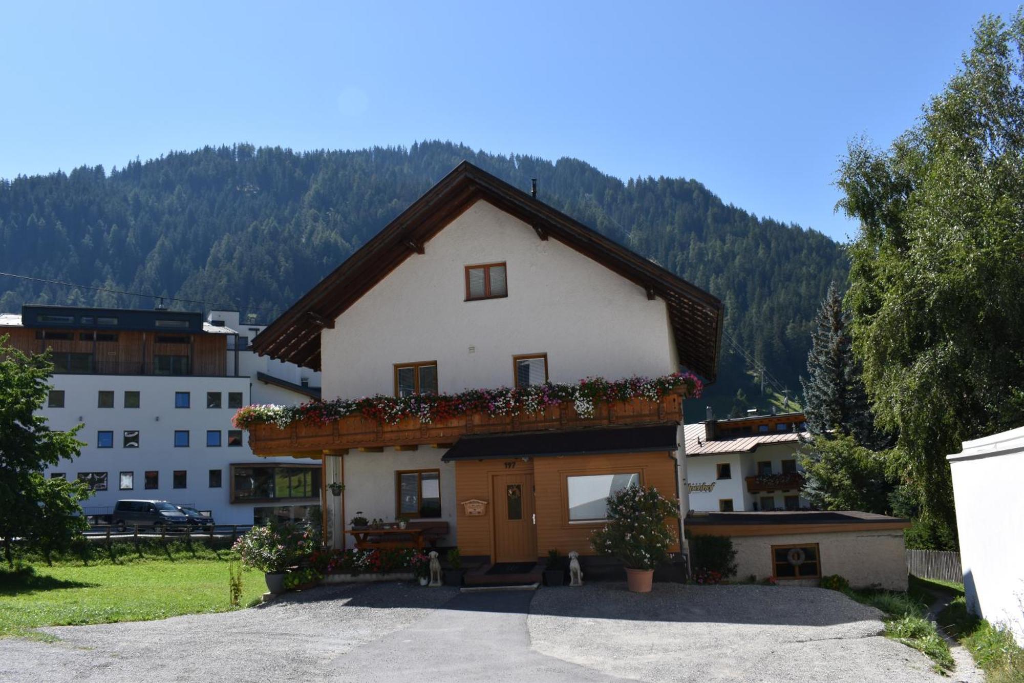 Bed and Breakfast Hirschstube Наудерс Экстерьер фото